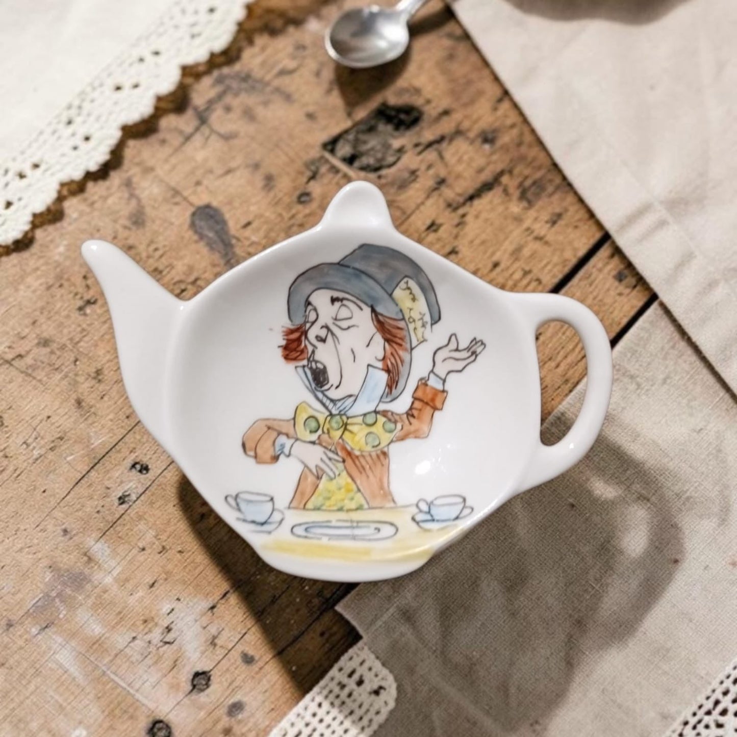 Poggiabustine da tè Cappellaio matto 2